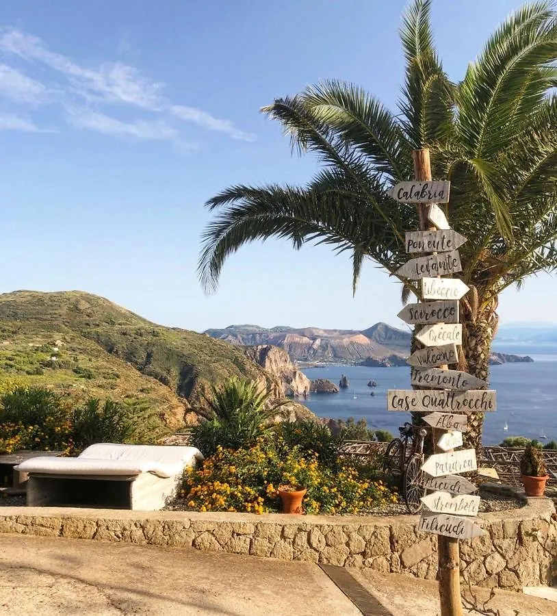 Дом отдыха Case Quattrocchi - Giardino E Terrazzi Con Vista Panoramica Sul Mare, Etna E Vulcano Липари