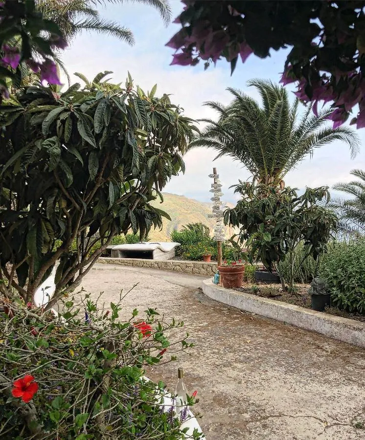 Case Quattrocchi - Giardino E Terrazzi Con Vista Panoramica Sul Mare, Etna E Vulcano Lipari  Holiday home Lipari (Isola Lipari)